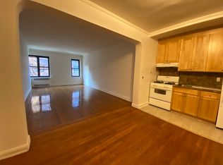 10421 68th Dr APT B33, Forest Hills, NY 11375