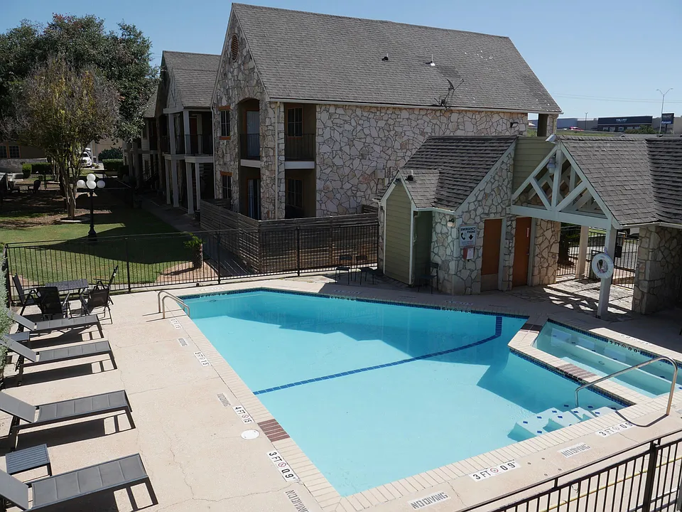 Madeira Apartments at Live Oak