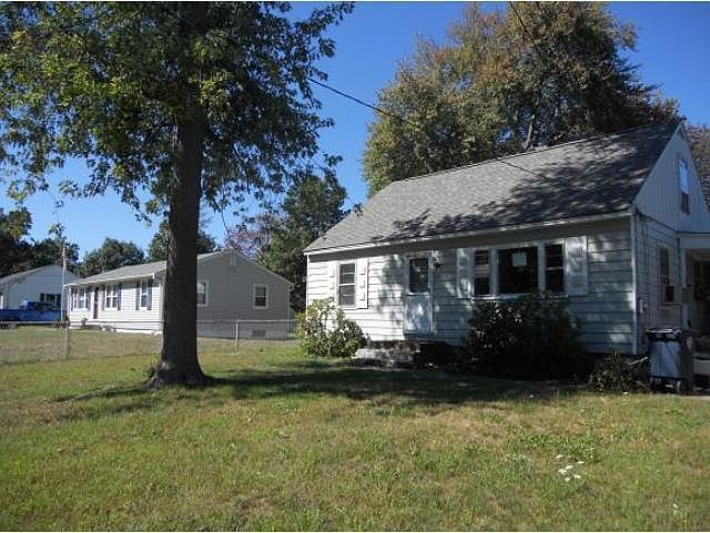 2nd image of 26 Damon Ave