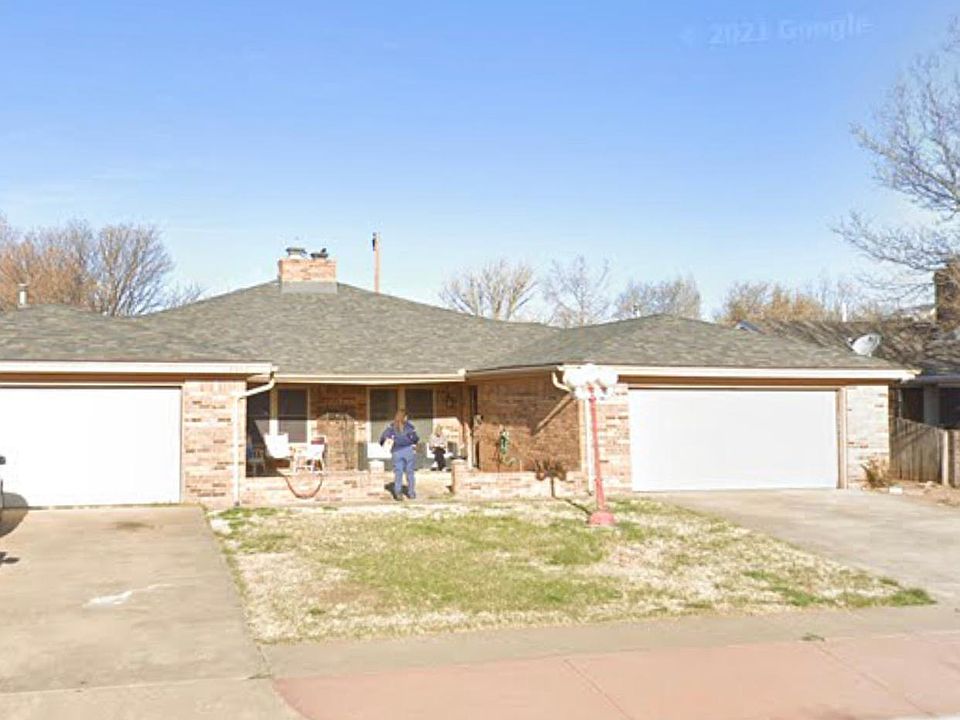 This is winter time but it does have a good grass in the front and the backyard. Renter does the mowing and pays for all bills.
