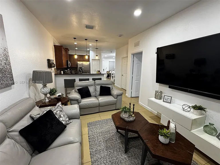 8715 NW 98th Ave #8715 — Photo 4