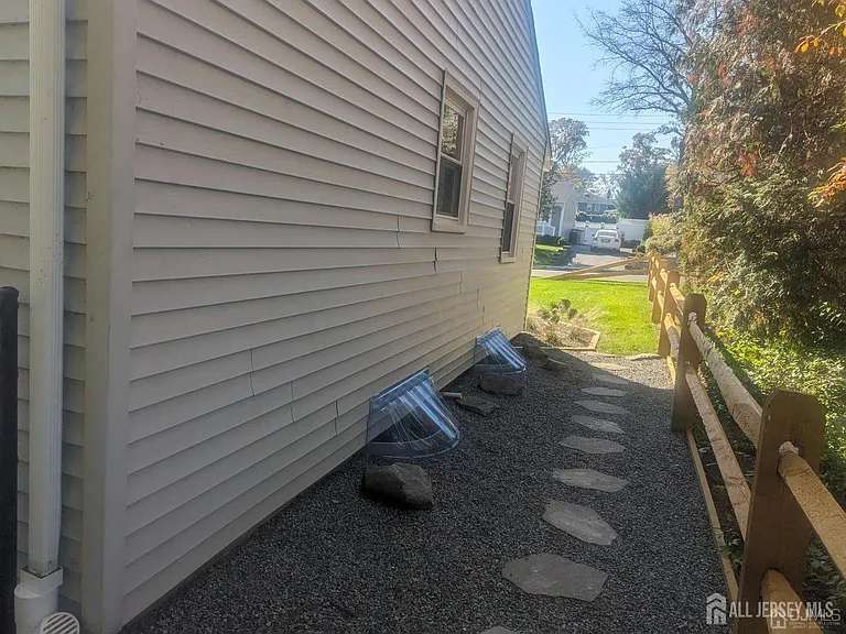 6 Hillside Ave — Photo 27
