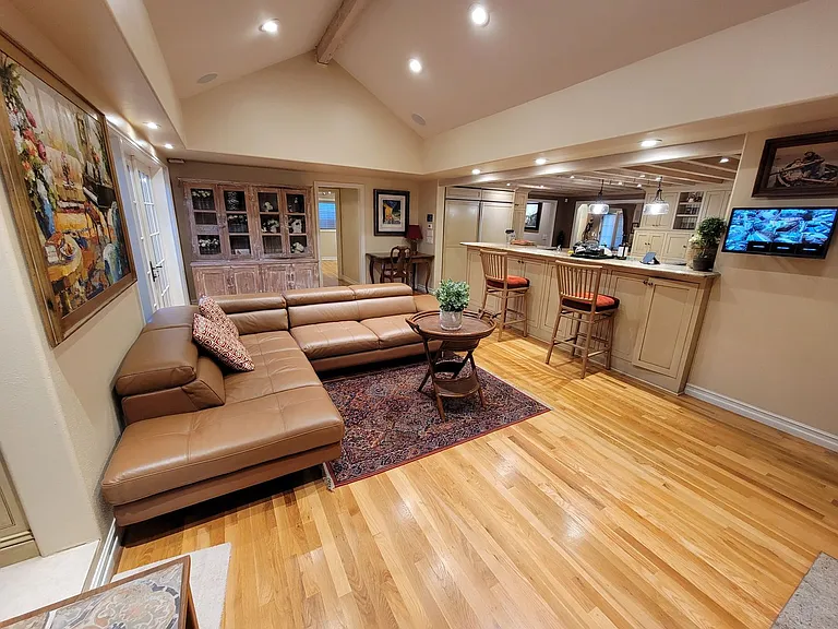 360 Aster St — Photo 63