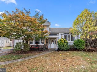813 Longstreth Rd, Warminster, PA 18974