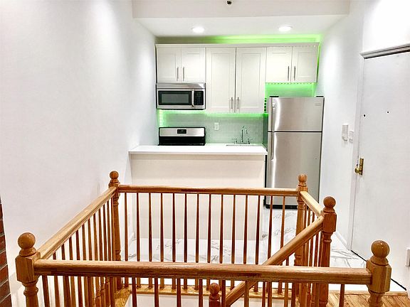 5th image of 726 Bergen St APT 1