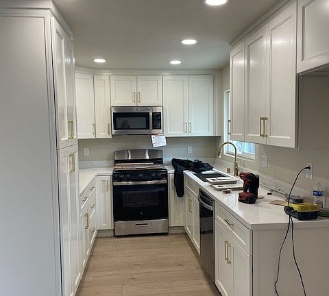 4th image of 1105 Maryland St