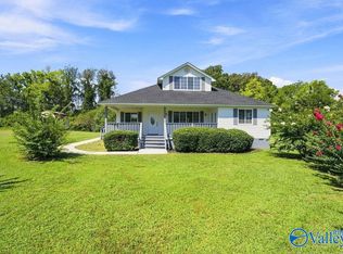 305 Brick School Rd, Muscle Shoals, AL 35661