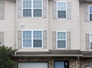 450 Fisher Dr, York, PA 17404
