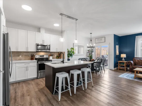 60 Spruce Gardens Cres, Spruce Grove, AB T7X 0J9