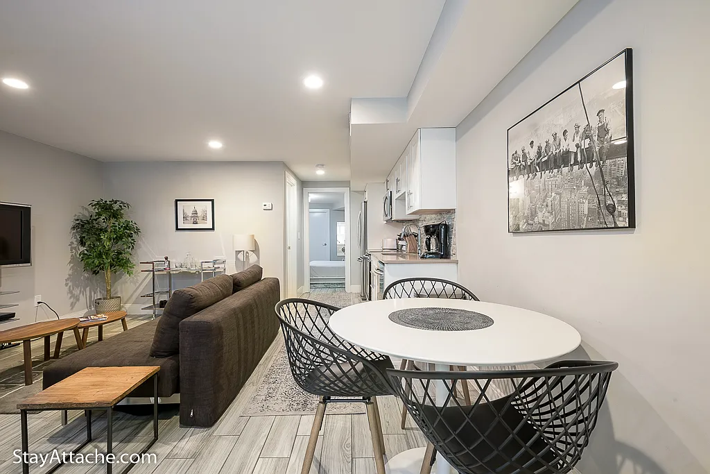 1 bed, 600 sqft, $3,240 — Photo 2