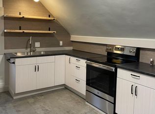 20 Mount Pleasant St #102, Biddeford, ME 04005