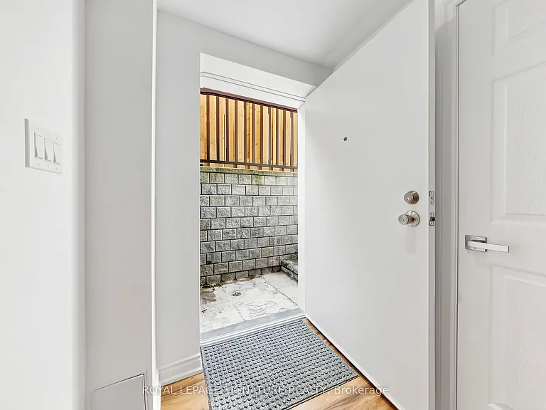 218 Paxton Cres #BASEMENT — Photo 21
