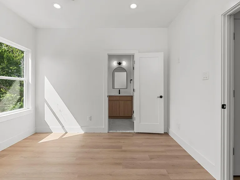 3348 Sauer St — Photo 14