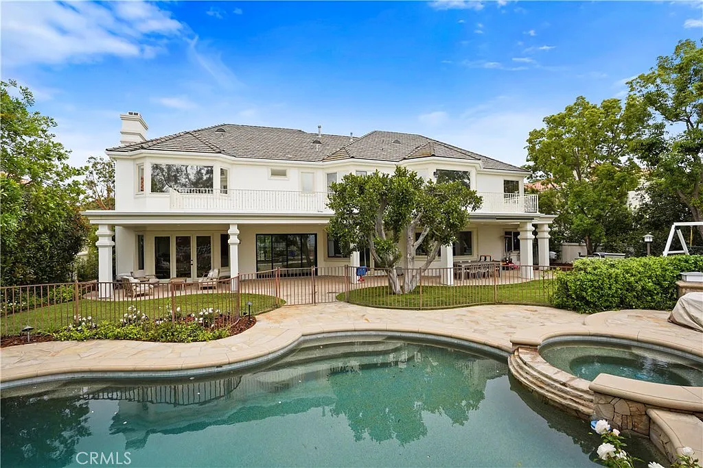 6 bed, 6.5 bath, 6680 sqft, $21,999 — Photo 2