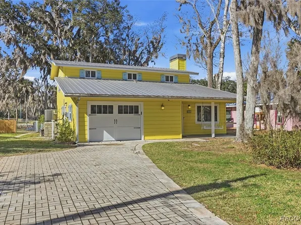 3644 N Hiawatha Ter, Crystal River, FL 34428