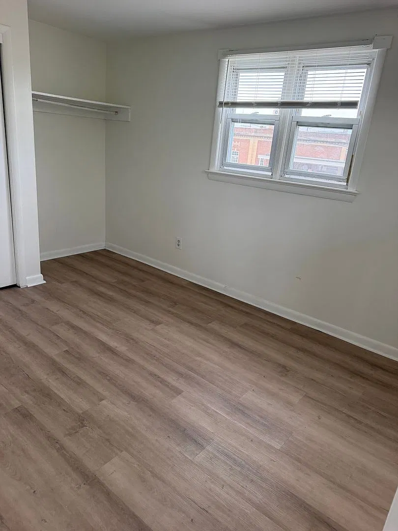 West Carroll Apartments - 105 E Main Street — Photo 4