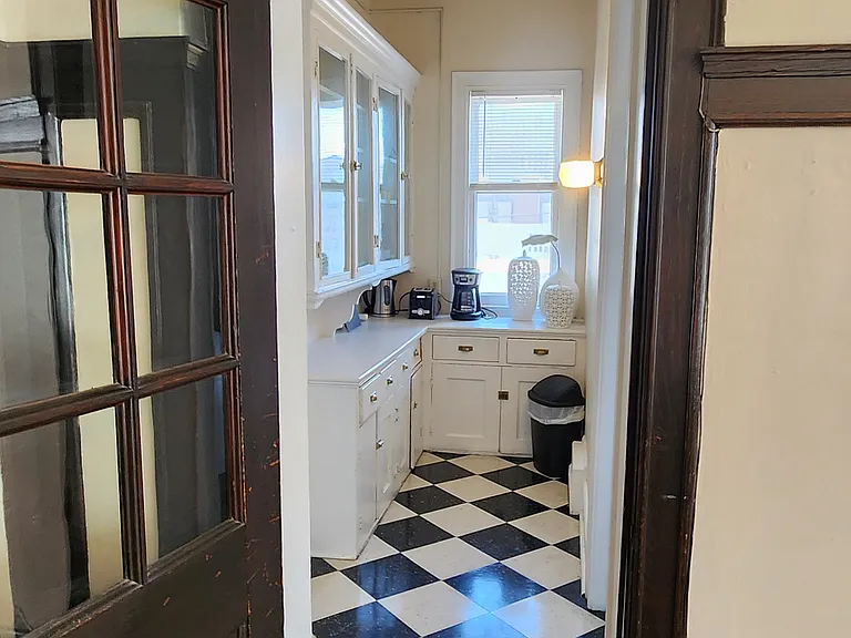 St. James Court Historic Apartments — Photo 16
