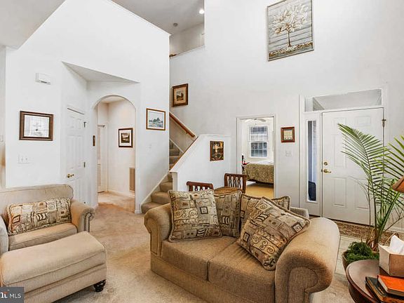 3rd image of 11132 Signature Blvd