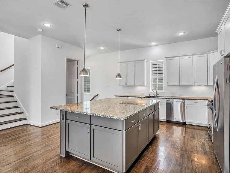 5521 Petty St — Photo 12