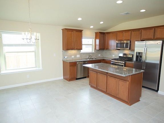 5th image of 2101 Ariella Dr