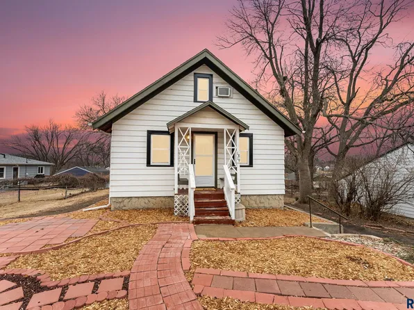 1819 W 26th St, Sioux Falls, SD 57105