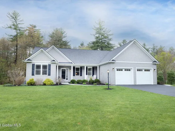 27 Ashleigh Lane, Saratoga Springs, NY 12866