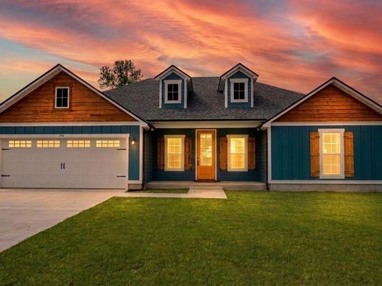 326 McNeal Heritage Cir, Hahira, GA 31632