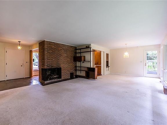 4th image of 7409 W Saint Catherine Ave #1915