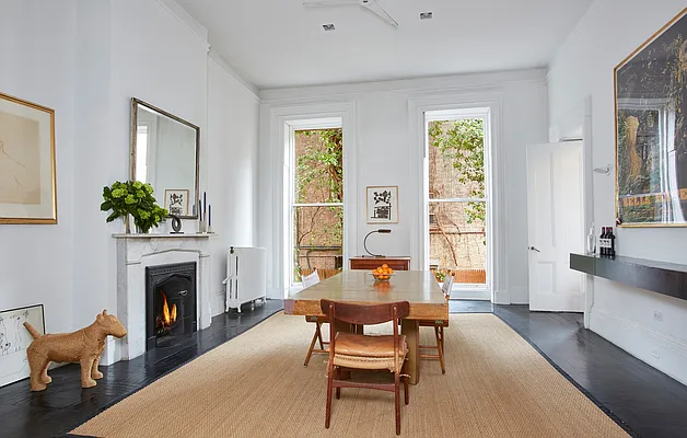 Sold by Sotheby's International Realty | media 15