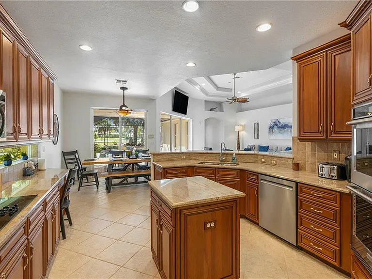 4923 Cerromar Dr — Photo 9