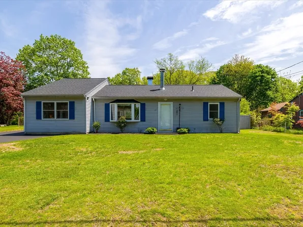 27 Endicott Dr, Westborough, MA 01581