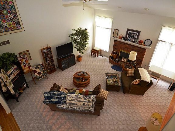 5th image of 16365 Howard Dr