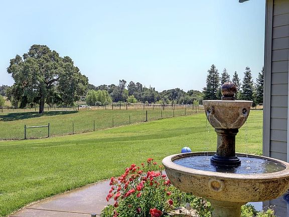 4th image of 3015 Eaglemont Ln