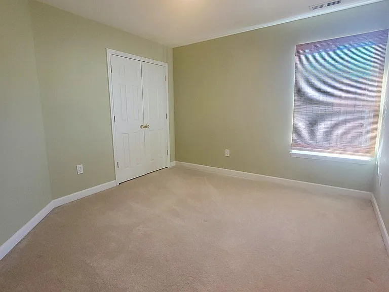 8434 Meadowcreek Village Dr — Photo 13