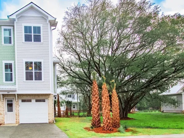 1819 Bungalow Row, Wilmington, NC 28409