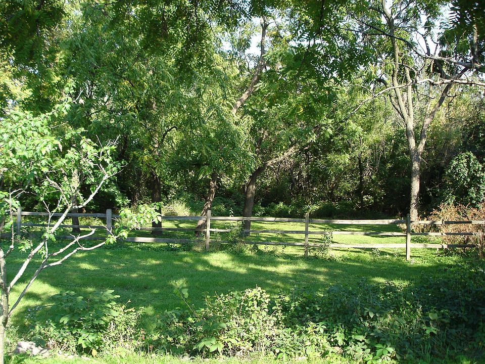 2nd image of 2N121 Glen Ellyn Rd