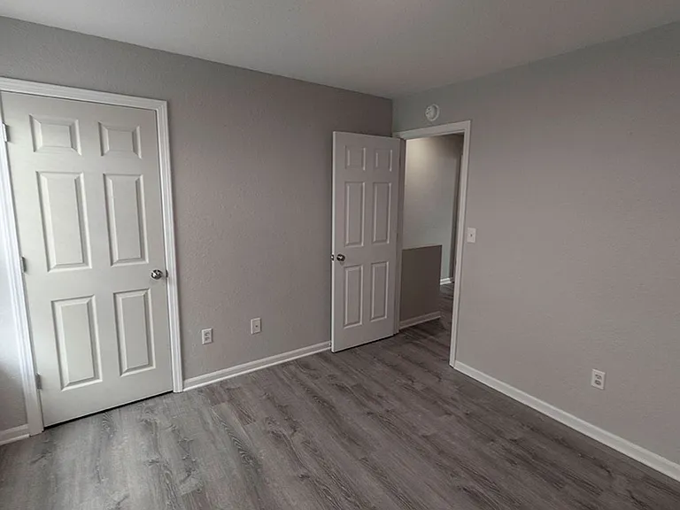 4305 Derby Ridge Dr — Photo 22