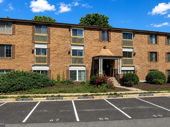 8382 Brockham Dr APT F, Alexandria, VA 22309