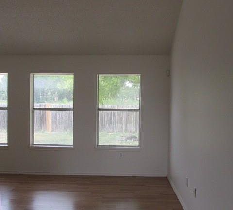 4th image of 1119 Amapola St