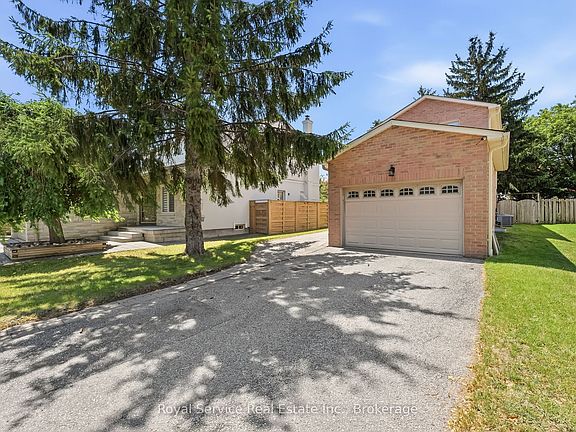 2nd image of 6 Gilmour Dr
