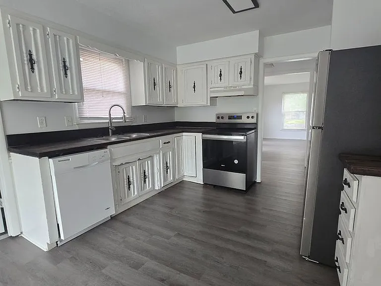 109 Sieville Ave #101 — Photo 5