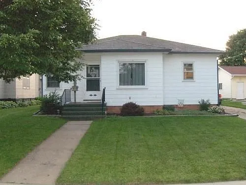 107 5th Ave photo 1