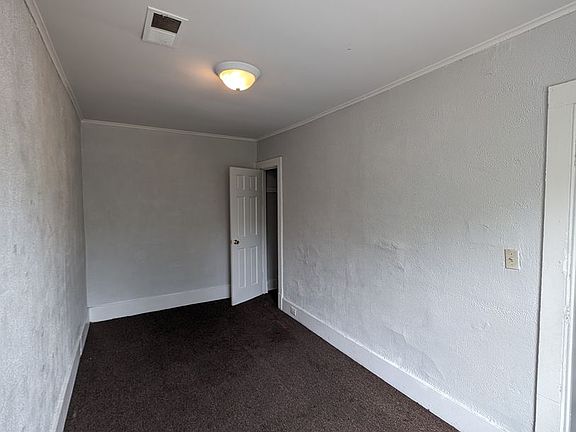 5th image of 506 E 14th St