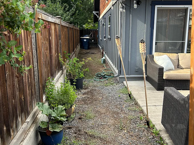 21365 Oakview Dr — Photo 35