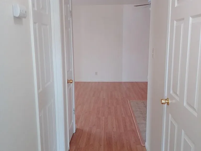45 Wilson Ave — Photo 11