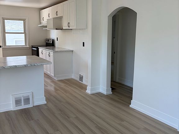 5th image of 30 Perry Ave