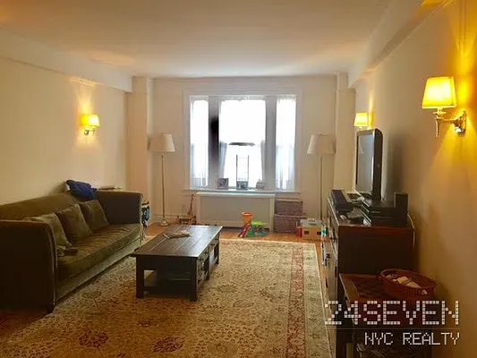 Rented by 24 7 NYC Realty Inc. | media 18