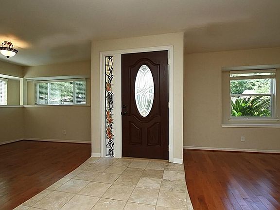 2nd image of 14119 Duncannon Dr