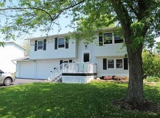 4995 Driftwood Dr, Liverpool, NY 13088