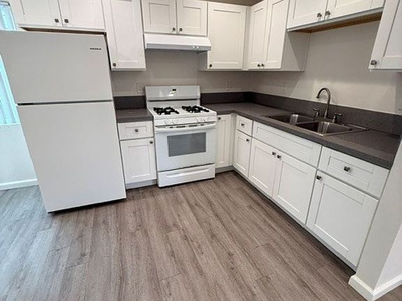 2nd image of 814 4th St #4